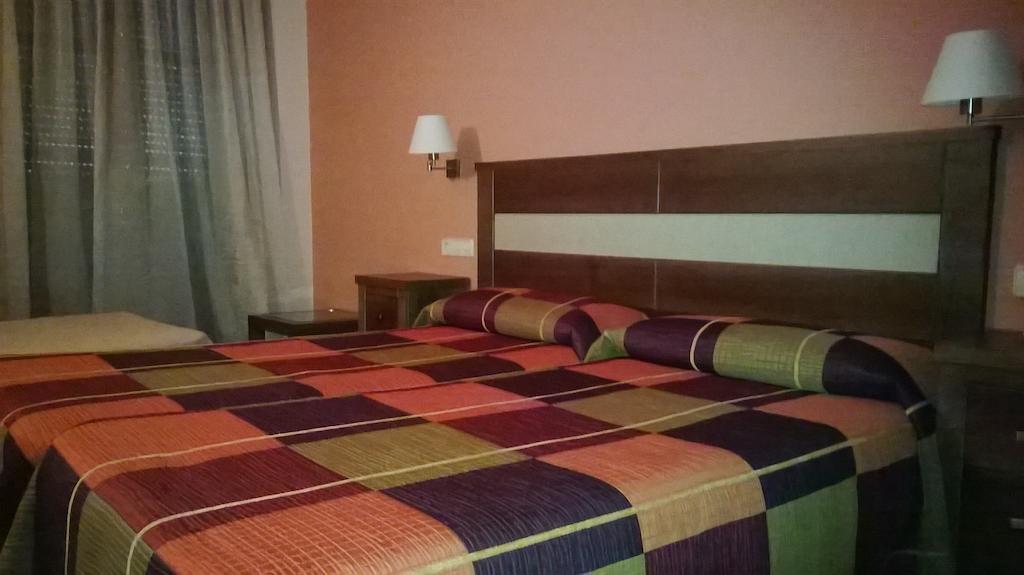 Castañares de Rioja Hostal Patron חדר תמונה